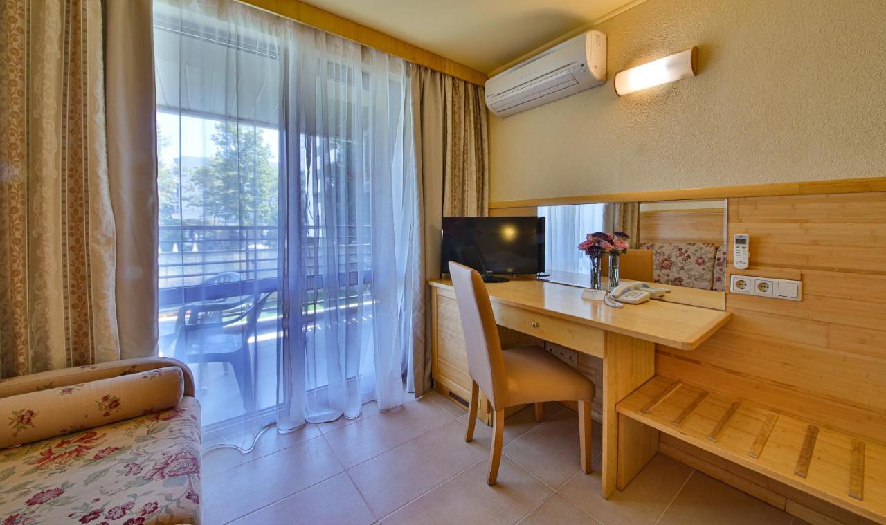Flamingo Hotel 4* Albena Exterior photo