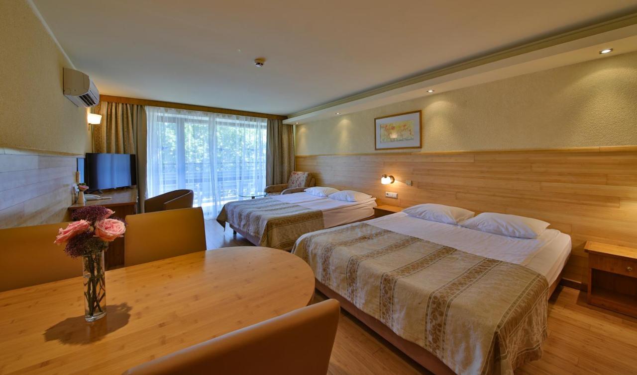 Flamingo Hotel 4* Albena Exterior photo